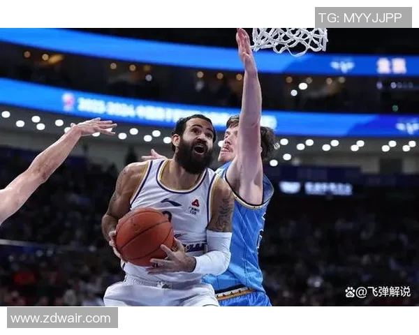 成都篮球队在全国锦标赛积分榜上以51分稳居第一名，表现引人瞩目